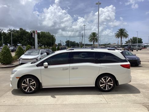 Used 2019 Honda Odyssey Elite image 4
