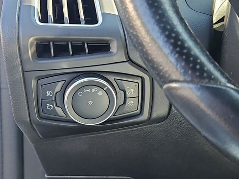 Used 2018 Ford Focus ST FWD image 28