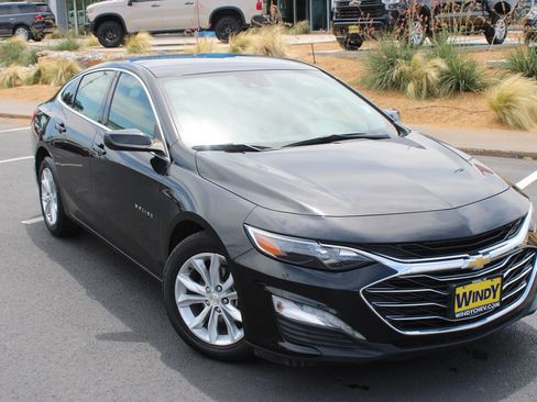 Used 2024 Chevrolet Malibu LT FWD image 2