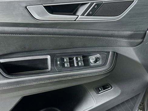 Used 2024 Volkswagen Atlas Cross Sport SE image 15