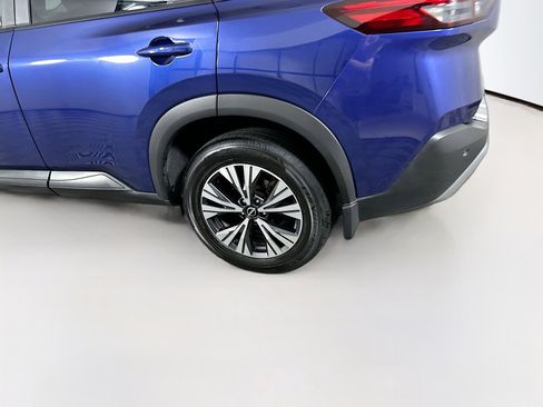 Used 2023 Nissan Rogue SV image 11
