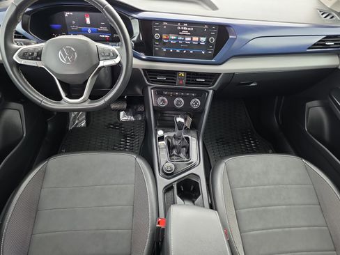 Used 2022 Volkswagen Taos SE w/ Panoramic Sunroof Package image 14