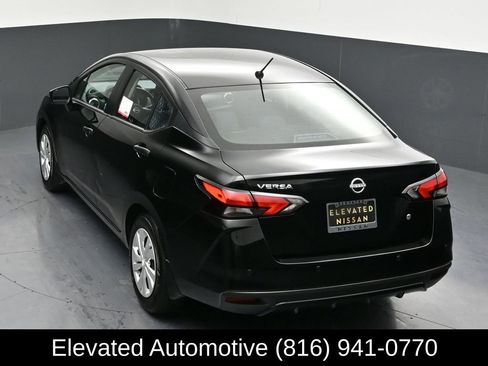 Used 2025 Nissan Versa S w/ Trunk Package image 23