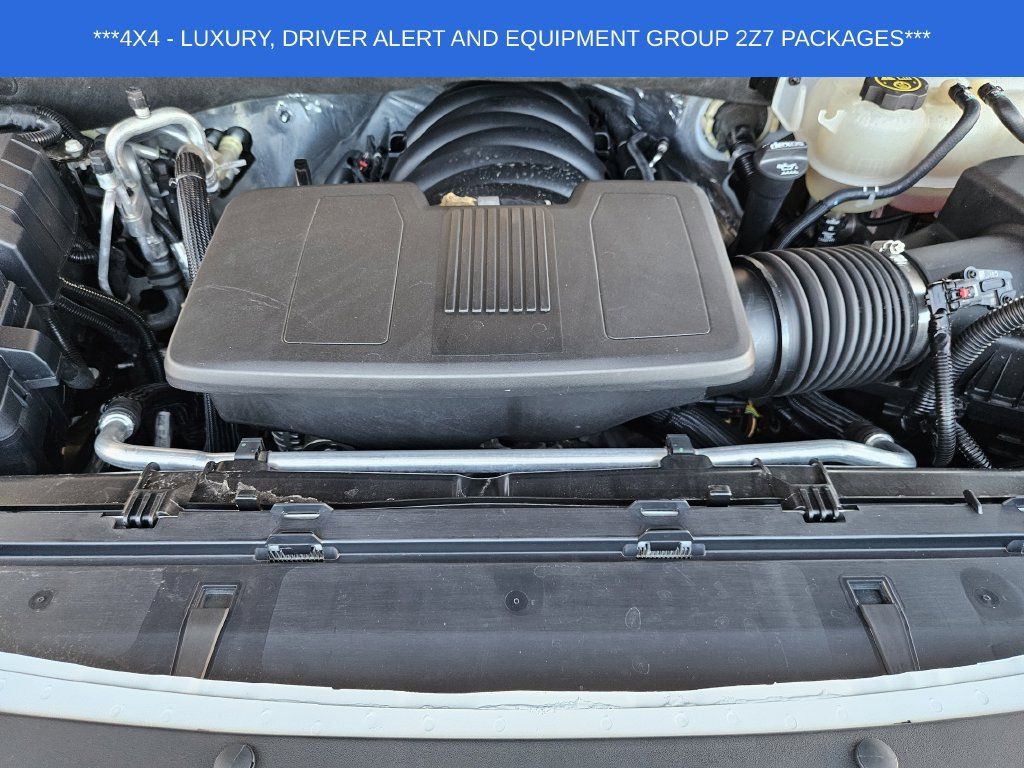 Used 2021 Chevrolet Tahoe Z71 w/ Luxury Package AWD/4WD image 33