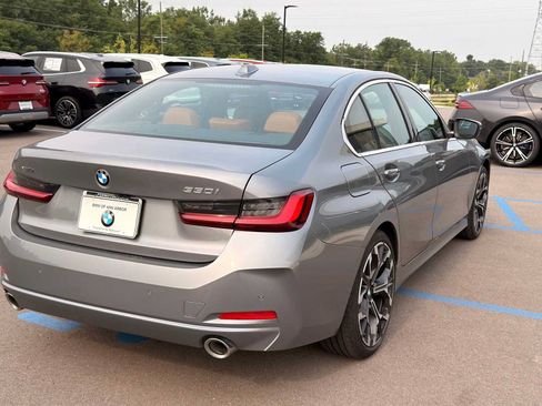 Used 2025 BMW 330i xDrive Sedan w/ Premium Package AWD/4WD image 10
