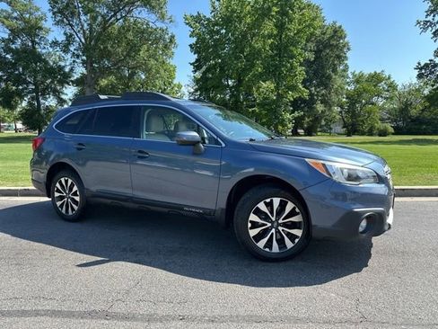 Used 2017 Subaru Outback 2.5i Limited AWD/4WD image 2