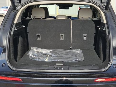 New 2026 Lincoln Corsair Premiere image 9