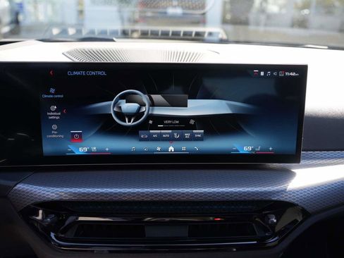 Used 2025 BMW M340i Sedan image 19