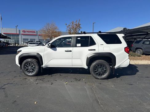 New 2025 Toyota 4Runner SR5 image 4