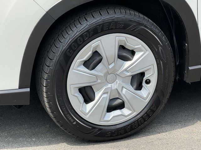 Used 2023 Subaru Forester AWD/4WD image 7