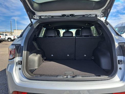 New 2026 Jeep Compass Latitude image 26