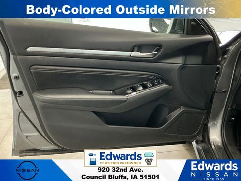 Used 2023 Nissan Altima 2.5 SV w/ SV Premium Package AWD/4WD image 23