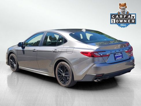 Used 2025 Toyota Camry SE FWD image 6