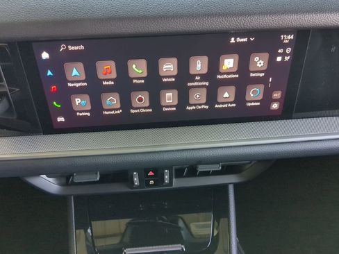 Used 2024 Porsche Cayenne Base image 16