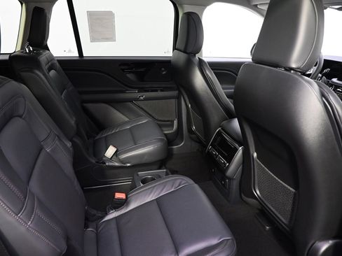 New 2026 Lincoln Aviator Reserve w/ Jet Appearance Package image 18