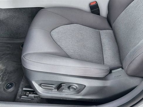 Used 2022 Toyota Camry LE FWD image 24
