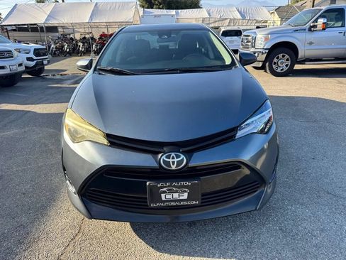 Used 2018 Toyota Corolla LE FWD image 2