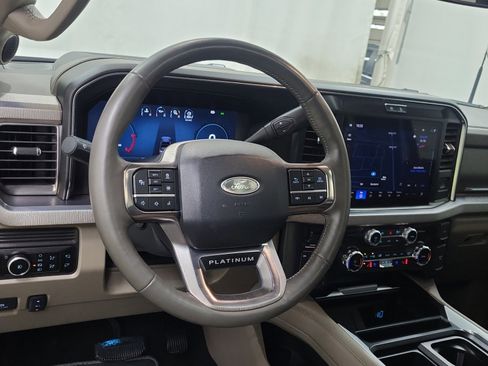 Used 2025 Ford F450 Platinum w/ FX4 Off-Road Package AWD/4WD image 12
