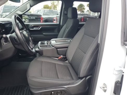Used 2025 Chevrolet Silverado 1500 LT image 23