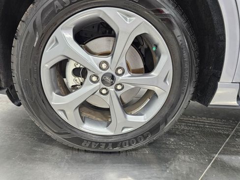 Used 2023 Ford Escape ST-Line Select AWD/4WD image 9