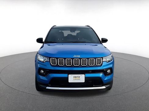 Used 2025 Jeep Compass Limited image 4