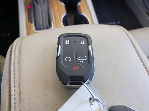 Used 2017 GMC Acadia Denali w/ Technology Package image 34