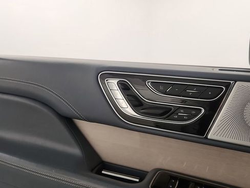 Used 2018 Lincoln Navigator Black Label image 33