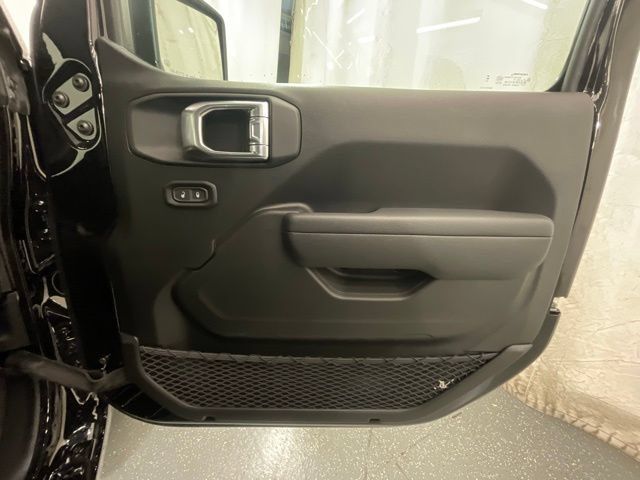 New 2026 Jeep Gladiator Sport AWD/4WD image 22