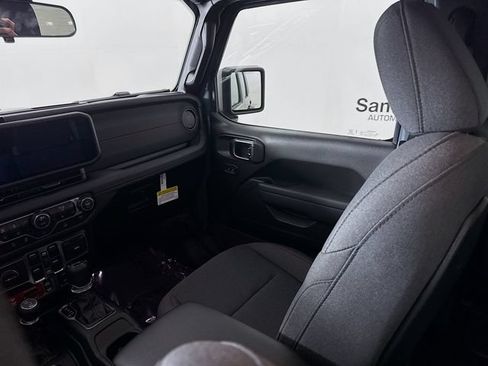 New 2026 Jeep Wrangler Unlimited Rubicon AWD/4WD image 22