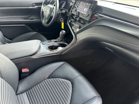 Used 2023 Toyota Camry SE image 14