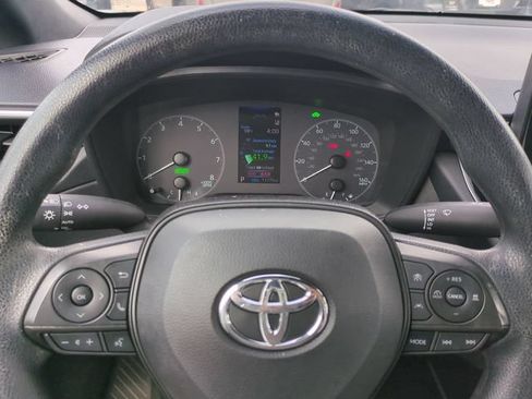 Used 2023 Toyota Corolla Cross AWD Hybrid image 31
