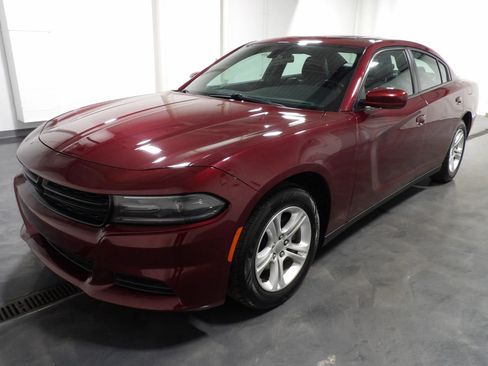 Used 2019 Dodge Charger SXT image 5