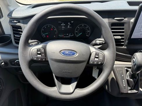 New 2025 Ford Transit 250 148 Medium Roof image 16