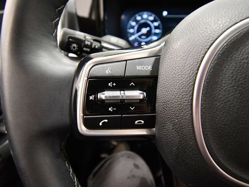 Certified 2023 Kia Sorento SX AWD/4WD image 21