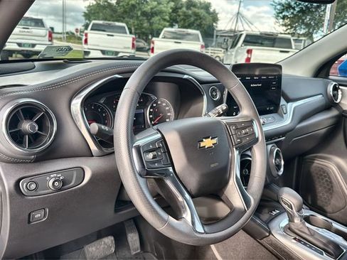 Used 2024 Chevrolet Blazer LT w/ Convenience Package FWD image 10