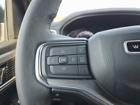 Used 2024 Jeep Wagoneer Series II w/ Convenience Group I AWD/4WD image 27