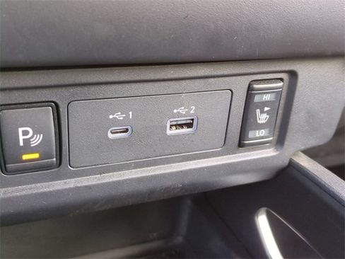 Used 2023 Nissan Frontier SV w/ SV Convenience Package image 21