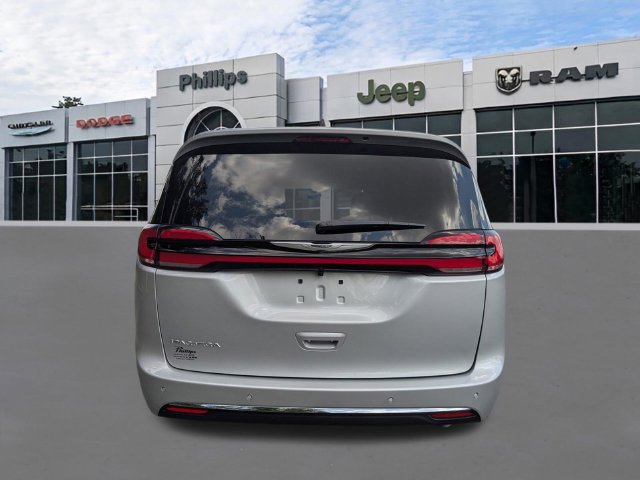 New 2026 Chrysler Pacifica Select FWD image 5