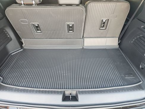 New 2026 GMC Acadia Denali Ultimate w/ LPO, Floor Liner Package image 24