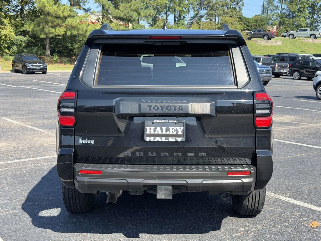 Certified 2025 Toyota 4Runner SR5 AWD/4WD image 22