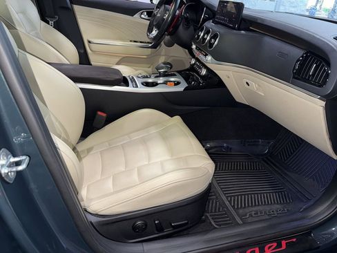 Used 2022 Kia Stinger GT2 image 19