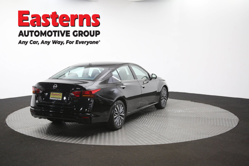 Used 2024 Nissan Altima 2.5 SV FWD image 42