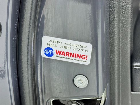 Used 2024 Toyota Tacoma TRD Off-Road image 27