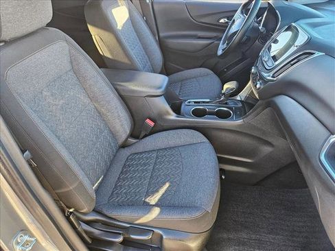 Used 2014 GMC Acadia SLE image 18