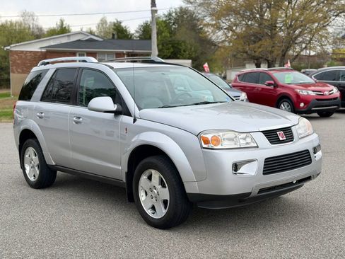 Used 2006 Saturn Vue 2WD V6 w/ Chrome Pkg image 11