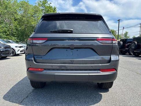 New 2026 Jeep Grand Cherokee Limited w/ Limited Altitude Package AWD/4WD image 3