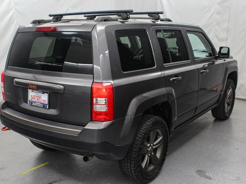 Used 2017 Jeep Patriot 75th Anniversary w/ Power Value Group AWD/4WD image 10