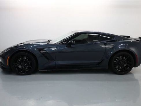 Used 2019 Chevrolet Corvette Z06 RWD image 41