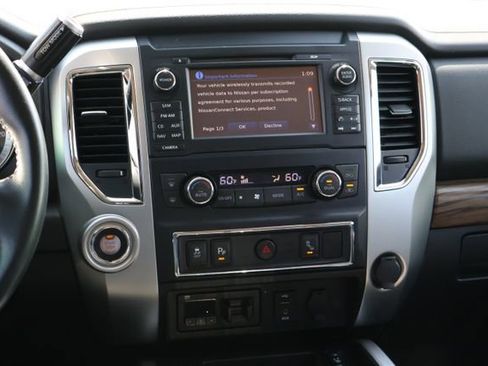 Used 2016 Nissan Titan SL image 12