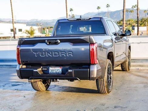 Used 2025 Toyota Tundra Limited AWD/4WD image 9